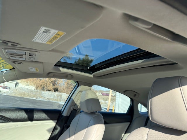 2022 Honda Insight Touring