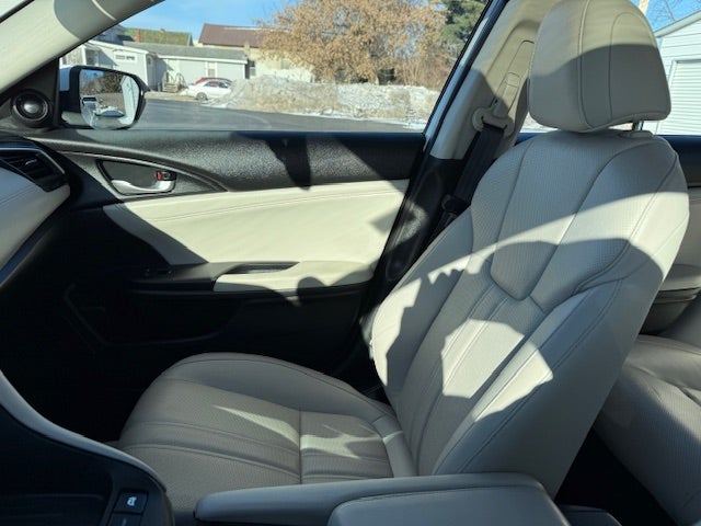 2022 Honda Insight Touring