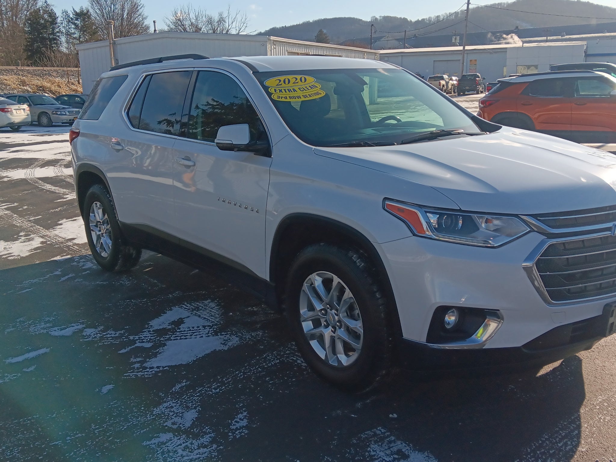 2020 Chevrolet Traverse LT Cloth
