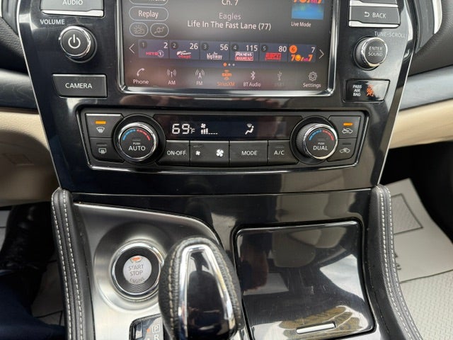 2022 Nissan Maxima Platinum