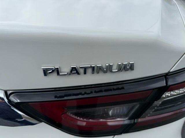 2022 Nissan Maxima Platinum